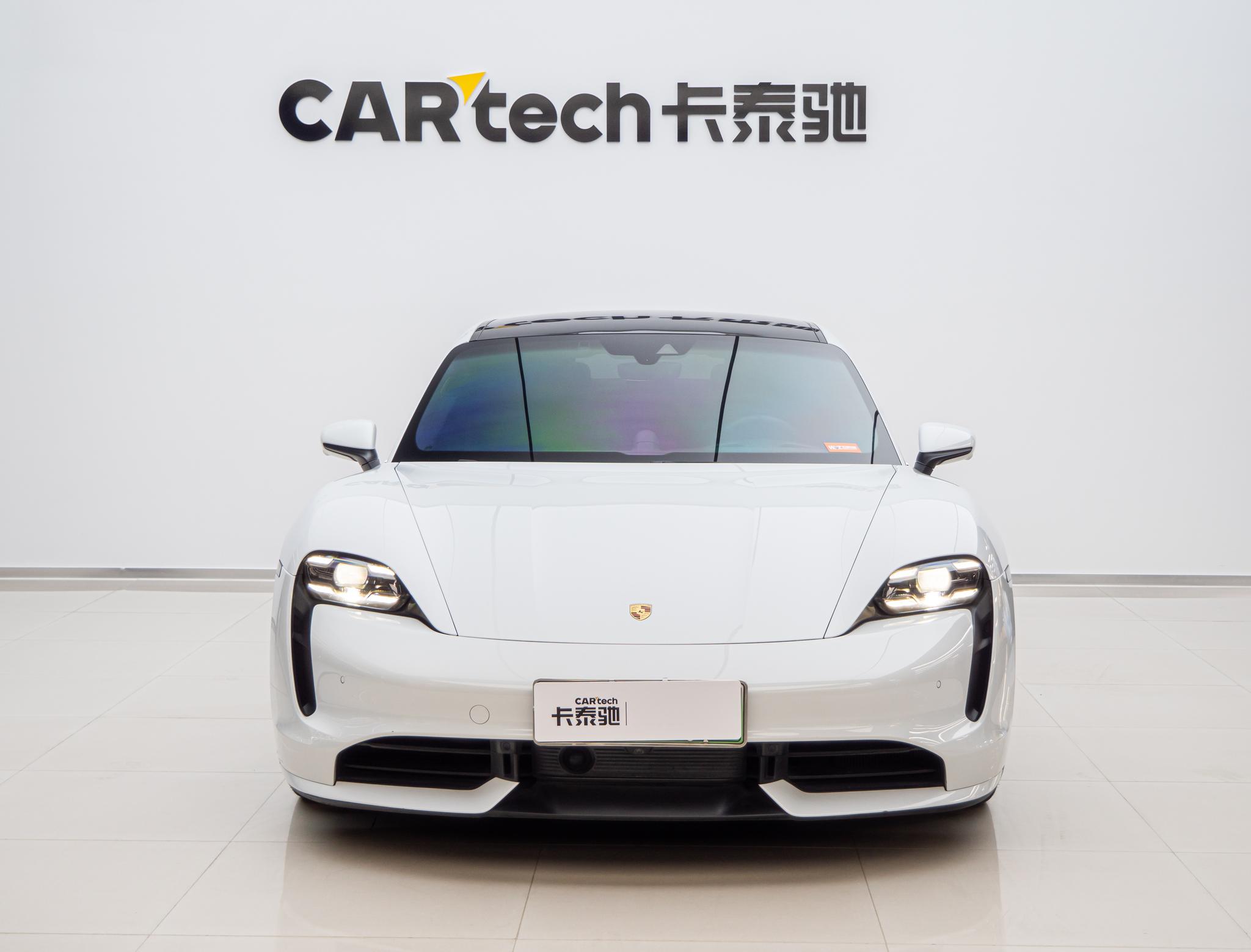 Porsche Taycan 2019 Taycan Turbo