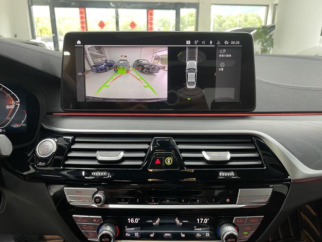 BMW 5-Series 2023 530 Li Leading M — фото 15