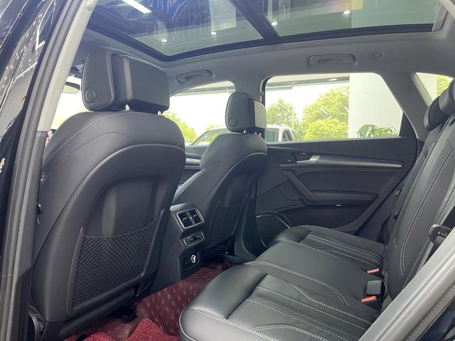 Audi Q5L 2022 40 T RS — фото 16