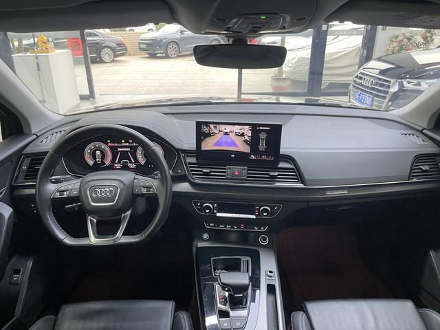 Audi Q5L 2022 40 T RS — фото 12
