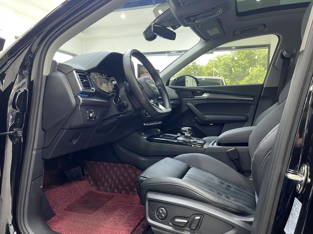 Audi Q5L 2022 40 T RS — фото 15