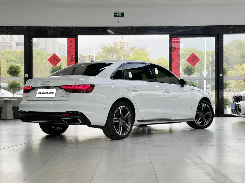 Audi A4L — фото 5
