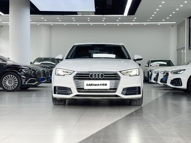 Audi A4L 2018 30 40 TFSI — фото 2