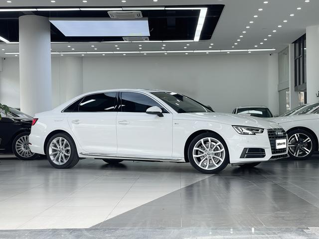 Audi A4L 2018 30 40 TFSI — фото 6