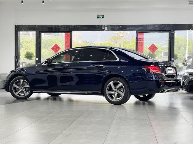 Mercedes-Benz E-Class 2017 E 300 L Luxury — фото 3