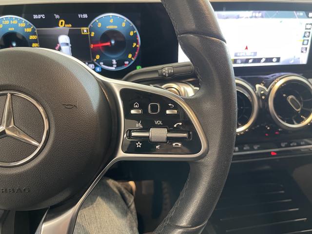 Mercedes-Benz GLB 2019 GLB 200 — фото 13