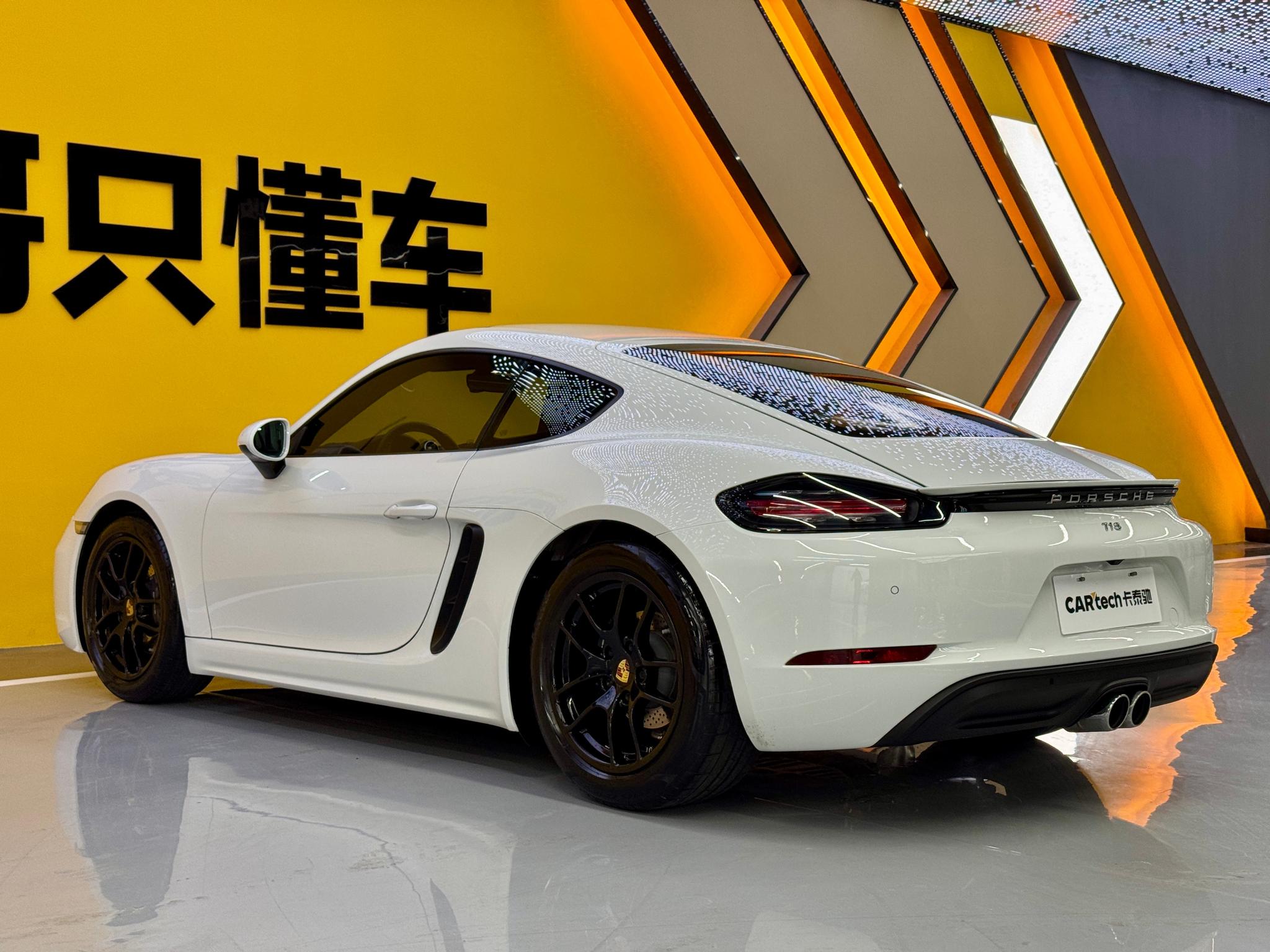 Porsche 718 2020 Cayman 2.0T