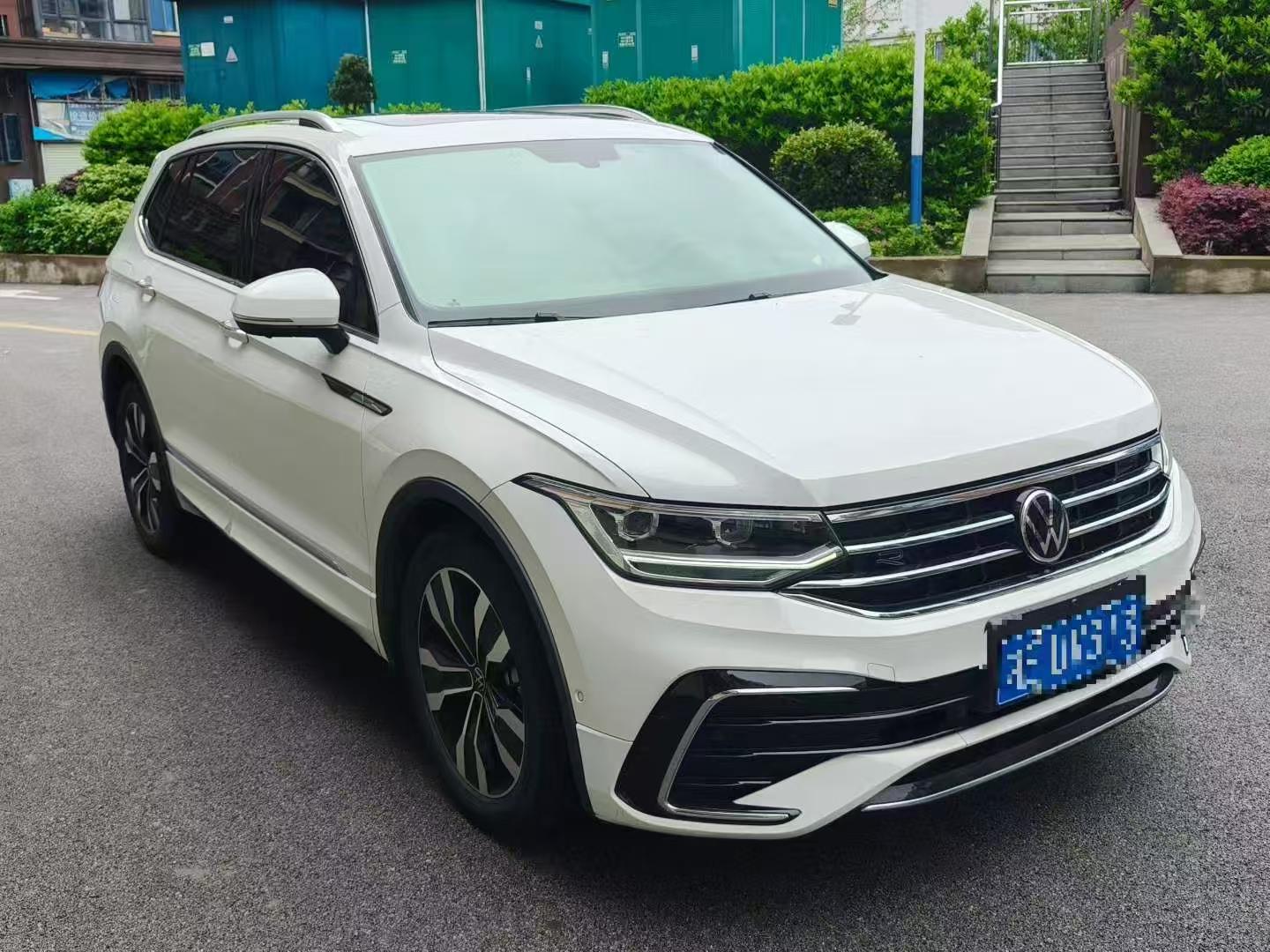 Volkswagen Tiguan L L 2022 330TSI AT R-Line