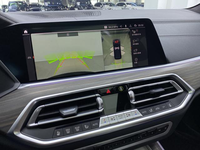 BMW X5 2022 x Drive 40 Li M — фото 10