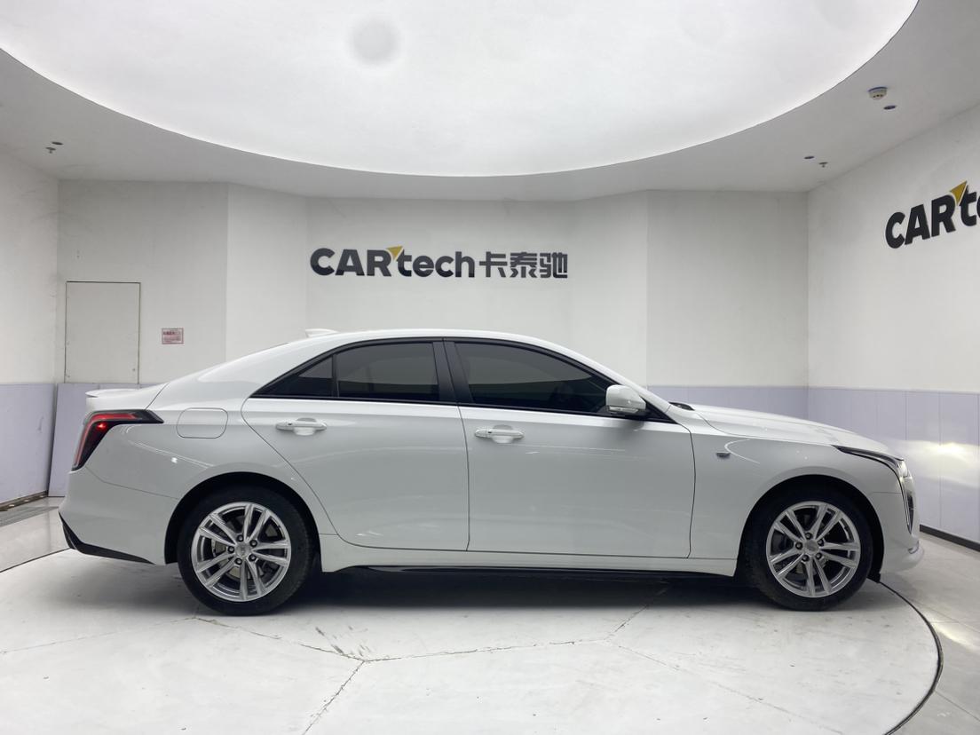 Cadillac CT4 2022 28T