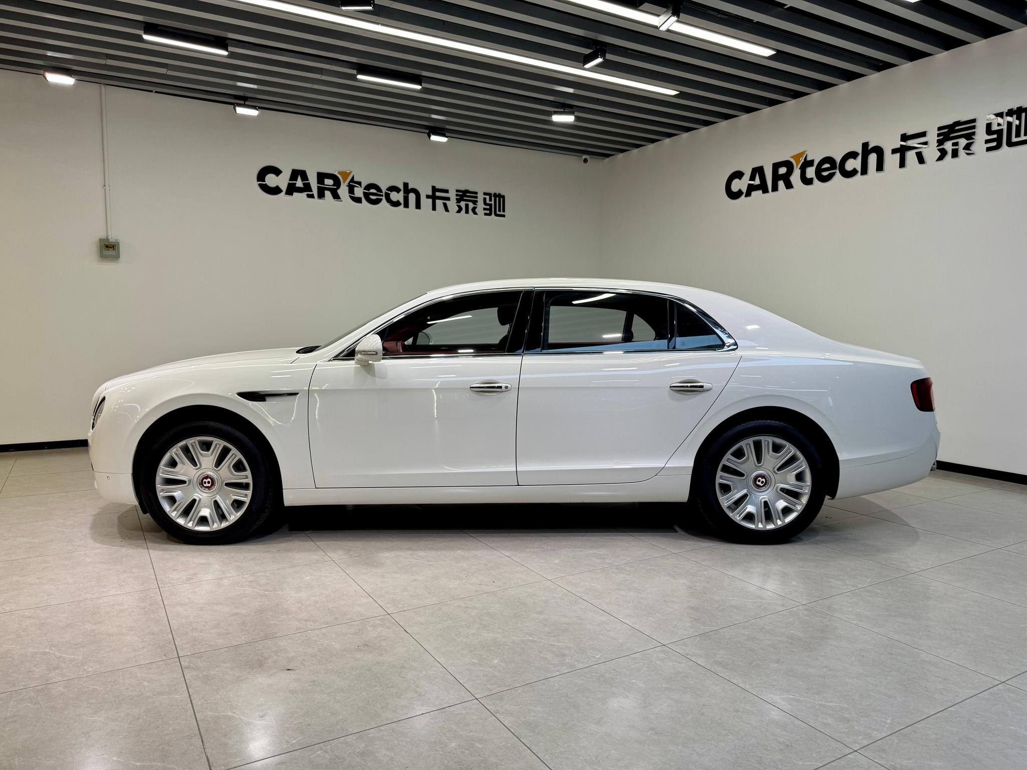 Bentley Flying Spur 2017 4.0T V8 Standard