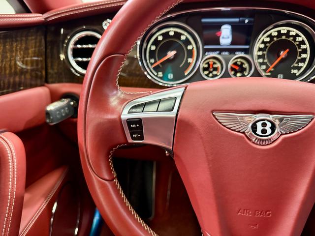 Bentley Flying Spur 2017 4.0 T V 8 — фото 20