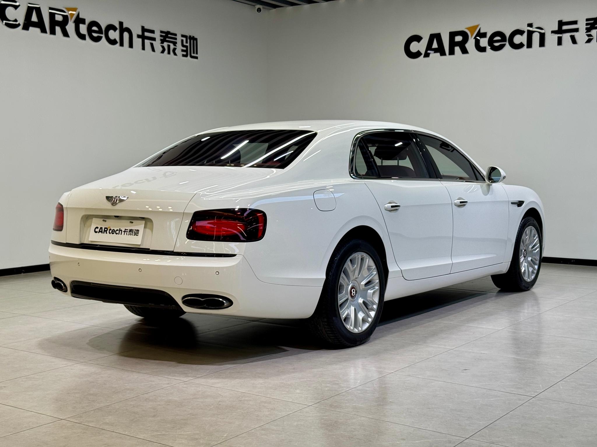 Bentley Flying Spur 2017 4.0T V8 Standard