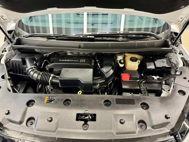 Buick GL8 2025 ES 2.0 T Flagship — фото 8