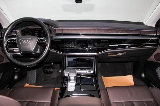 Audi A8 2024 A 8 L 45 TFSI quattro Luxury — фото 20