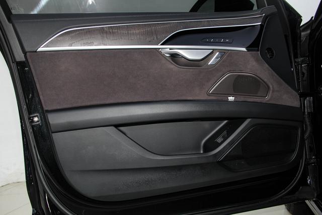 Audi A8 2024 A 8 L 45 TFSI quattro Luxury — фото 15