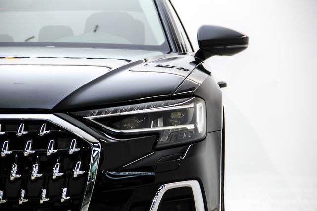 Audi A8 2024 A 8 L 45 TFSI quattro Luxury — фото 8
