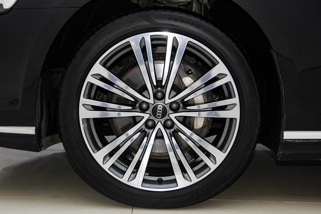 Audi A8 2024 A 8 L 45 TFSI quattro Luxury — фото 14