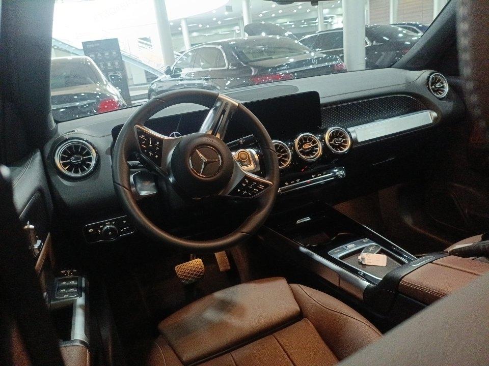 Mercedes-Benz GLB 2024 GLB 220
