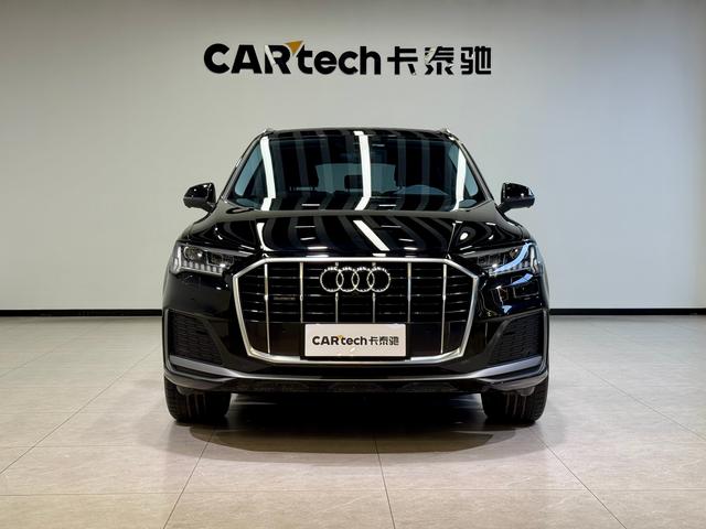 Audi Q7 2023 45 TFSI quattro S line Sport — фото 2