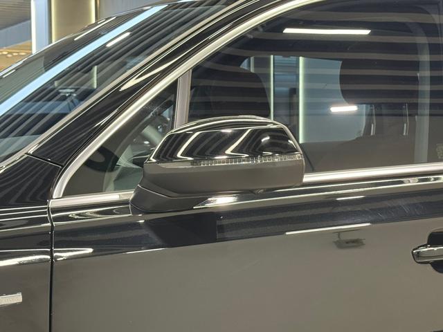 Audi Q7 2023 45 TFSI quattro S line Sport — фото 11