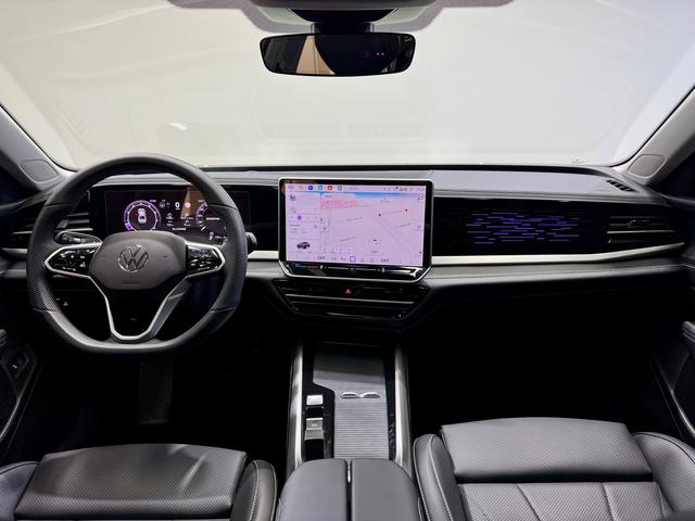 Volkswagen Passat 2025 Pro 380 TSI — фото 17
