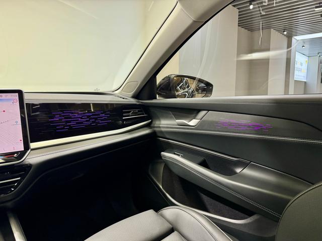 Volkswagen Passat 2025 Pro 380 TSI — фото 16