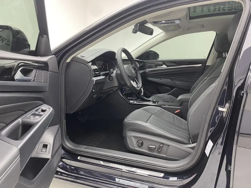Volkswagen Passat — фото 17