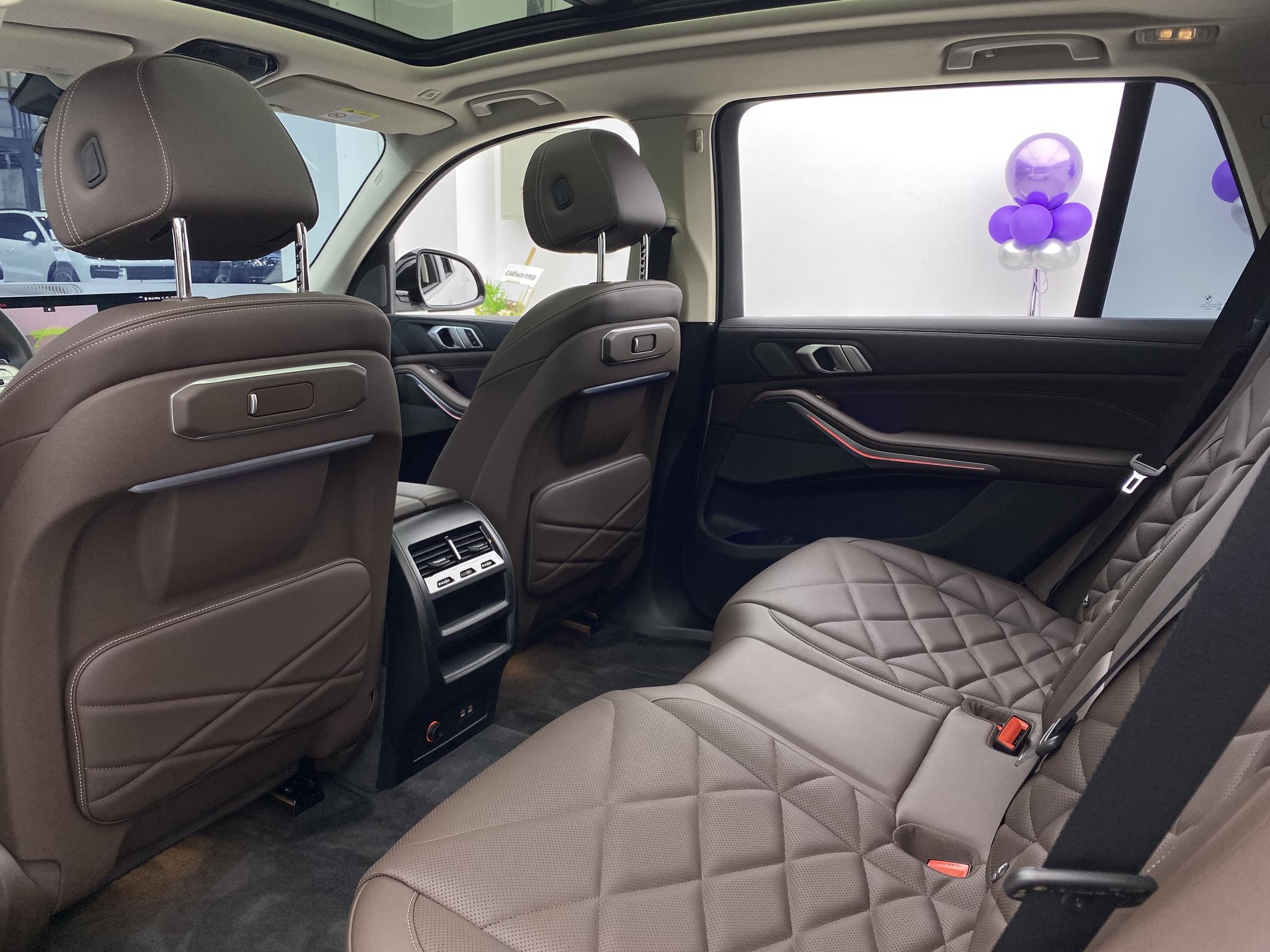 BMW X5 2023 xDrive30Li M Sport