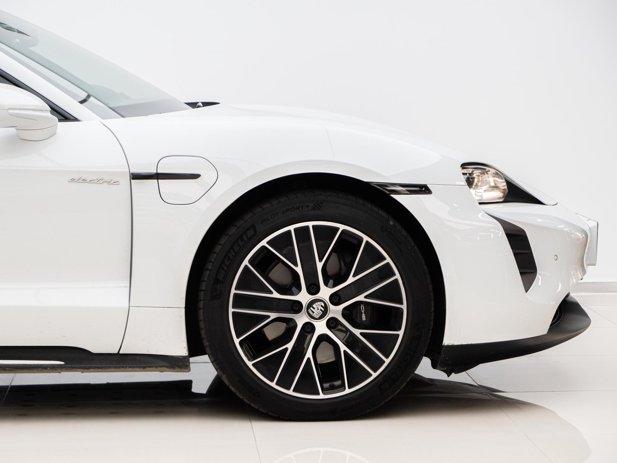 Porsche Taycan 2022 Taycan