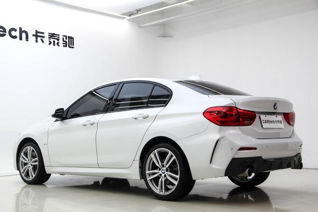 BMW 1-Series 2019 120i Leading M — фото 4