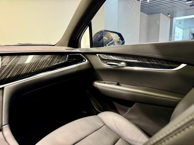 Cadillac XT6 2022 2.0 T 4 WDLuxury — фото 13