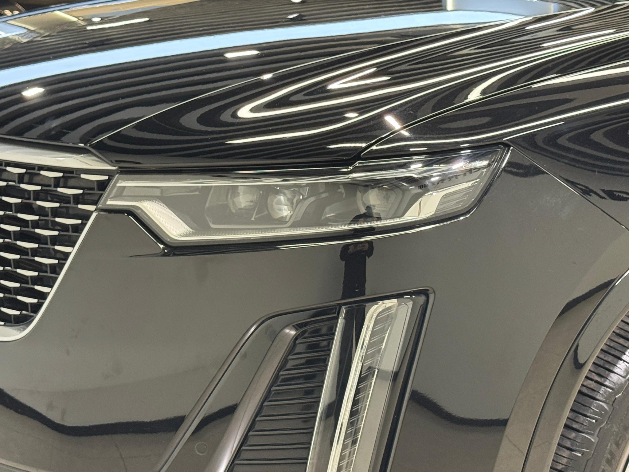 Cadillac XT6 2022 2.0T мест Luxury