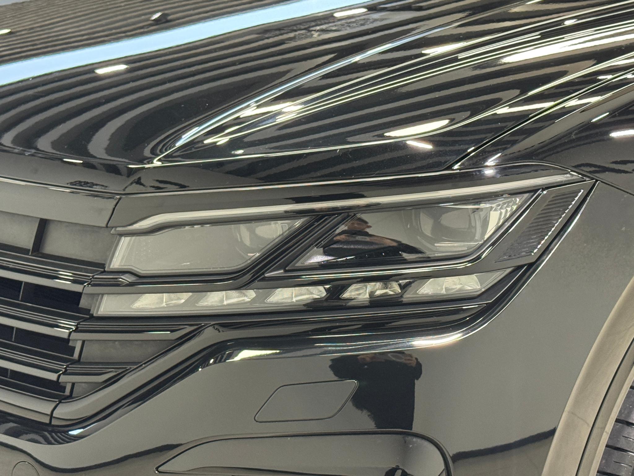 Volkswagen Touareg 2022 3.0TSI Sport