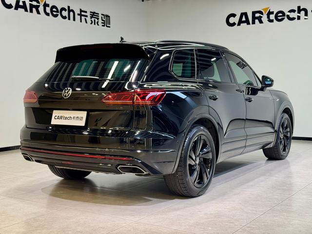 Volkswagen Touareg 2022 3.0 TSI — фото 7