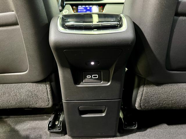 Cadillac XT6 2022 2.0 T 4 WD — фото 18