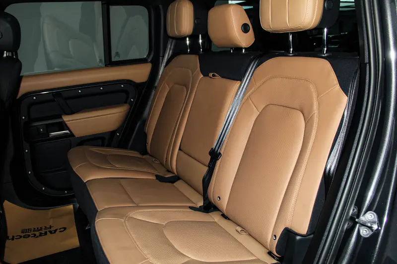 Land Rover Defender — фото 14