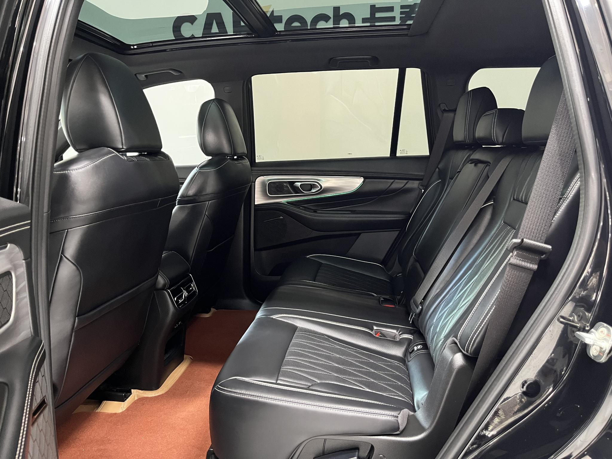 GAC GS8 2025 2.0TGDI 5 мест Luxury