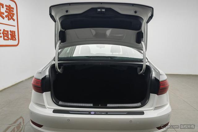 Volkswagen Sagitar id 4320824 из Китая 15