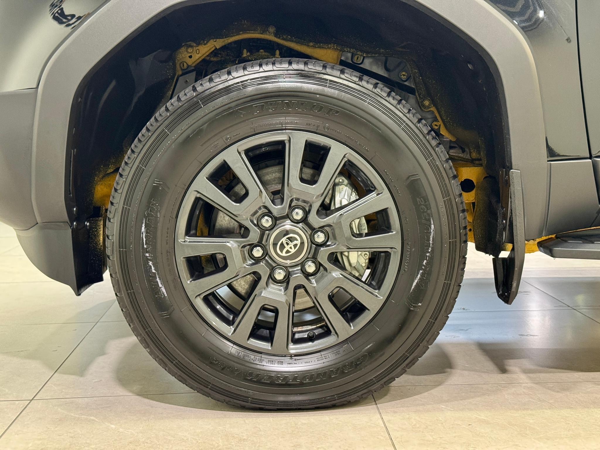 Toyota Land Cruiser Prado 2024 2.4T TX 5 мест