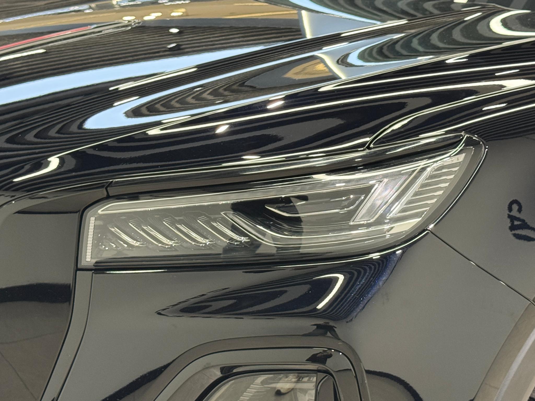 Hongqi HS5 2025 2.0T