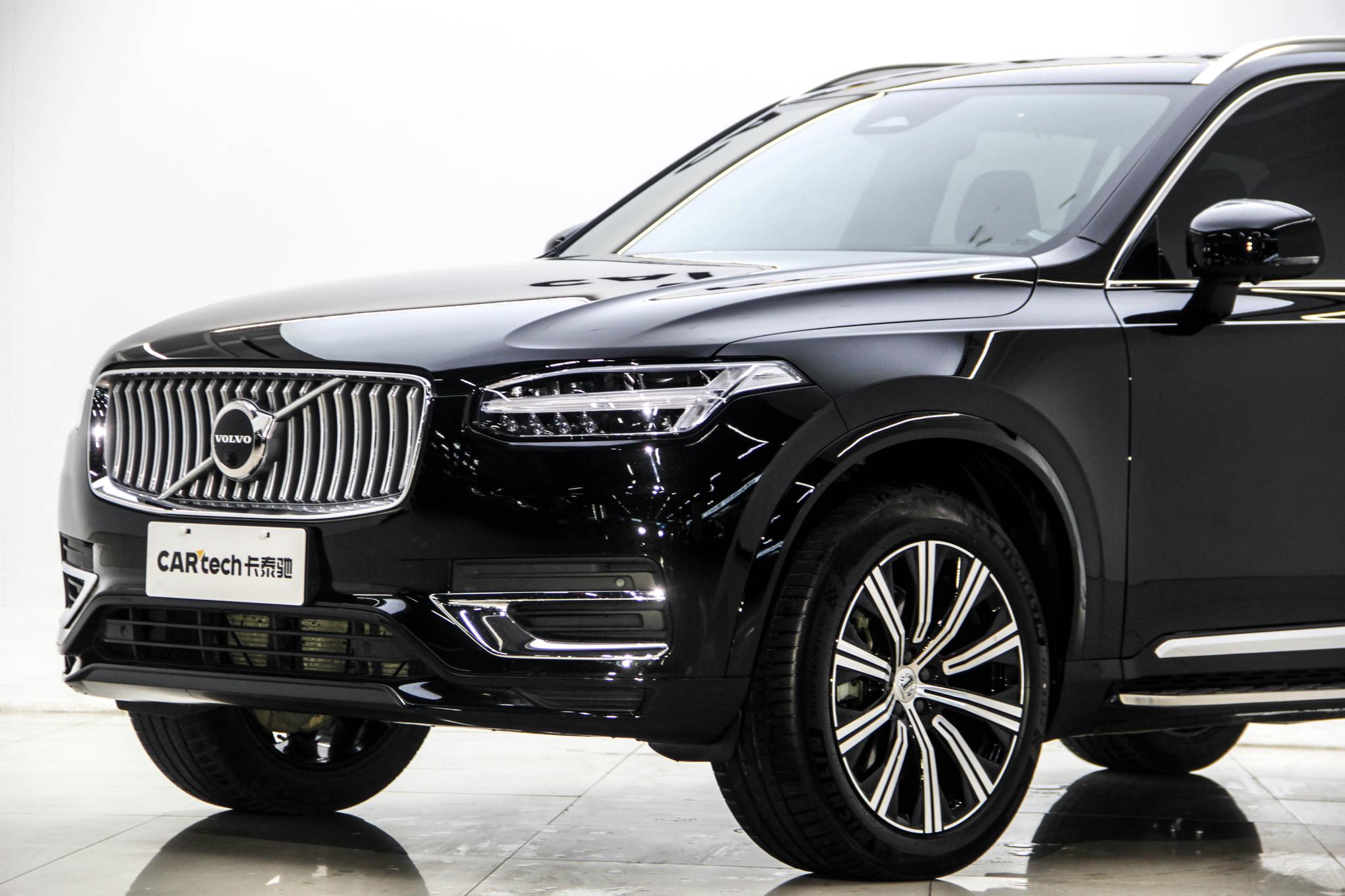 Volvo XC90 2023 B6 Luxury 7 мест