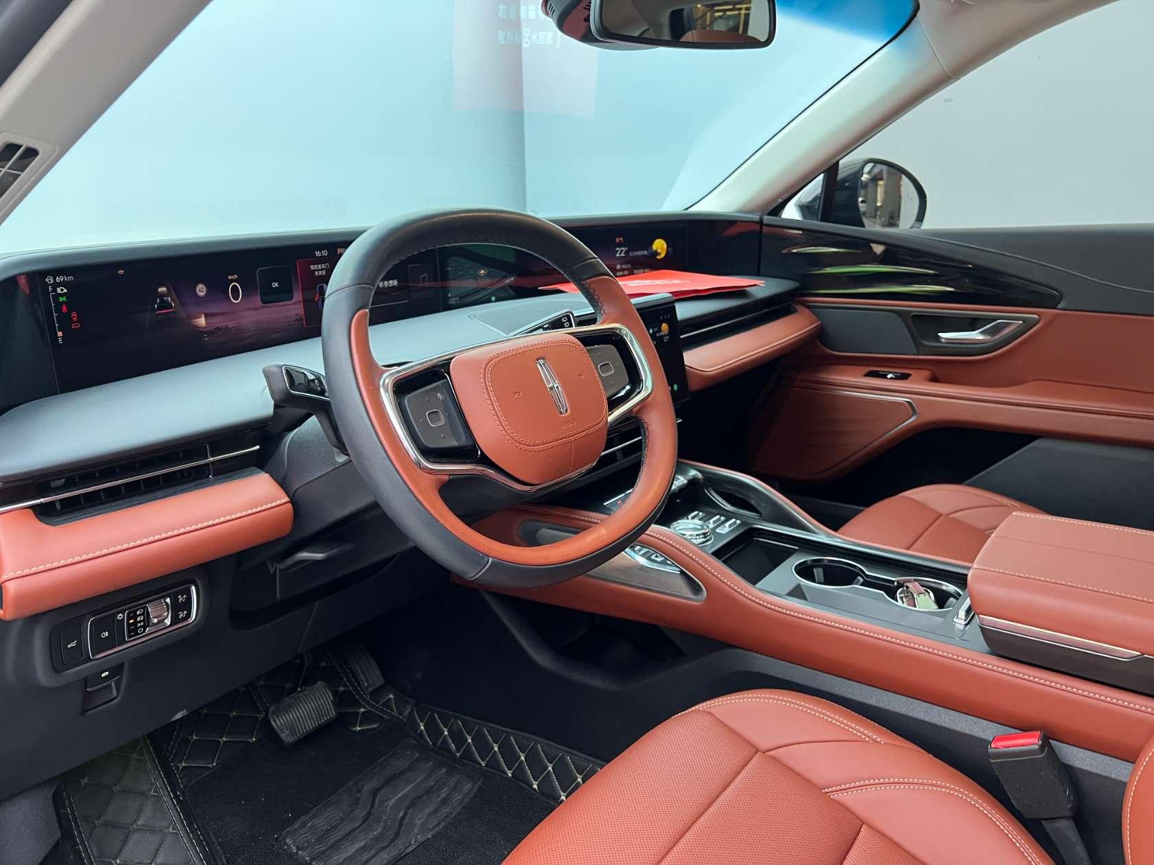 Lincoln Nautilus 2025 2.0T