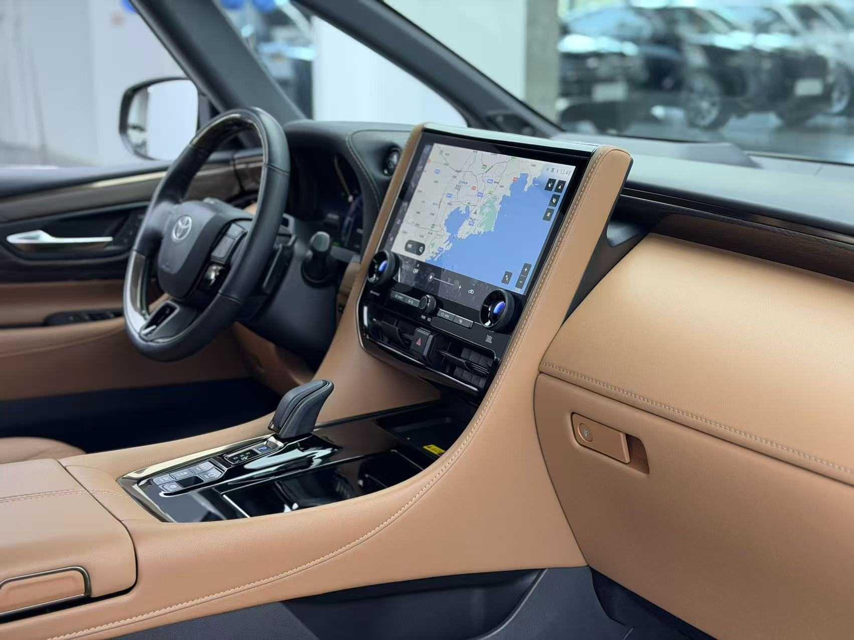 Toyota Alphard 2023 2.5L Premium