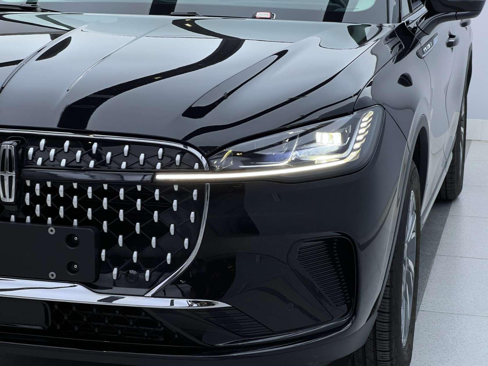 Lincoln Corsair 2024 2.0T Premium