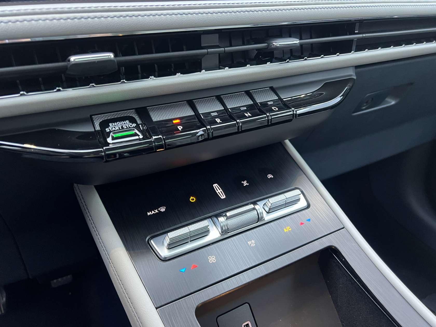 Lincoln Corsair 2024 2.0T Premium