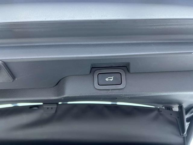 Land Rover Discovery 2017 3.0 V 6 SE — фото 14