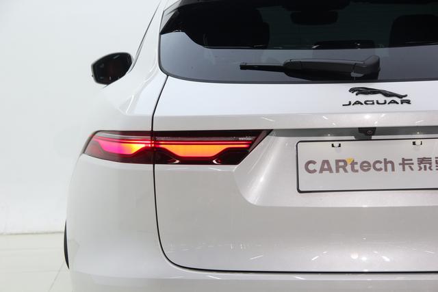 Jaguar F-PACE 2024 P 250 R-Dynamic SE — фото 9