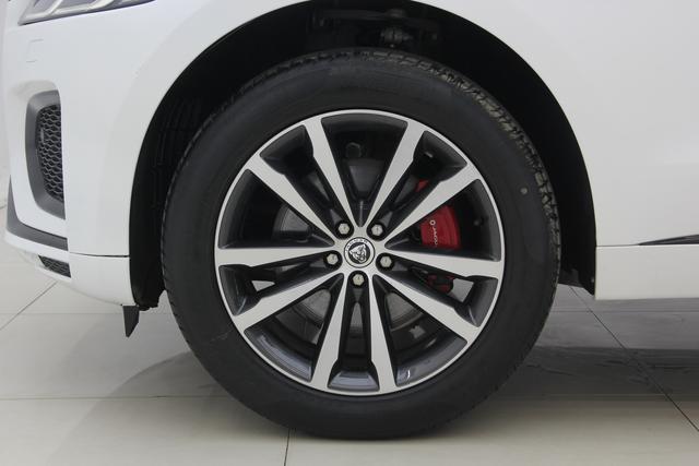 Jaguar F-PACE 2024 P 250 R-Dynamic SE — фото 12