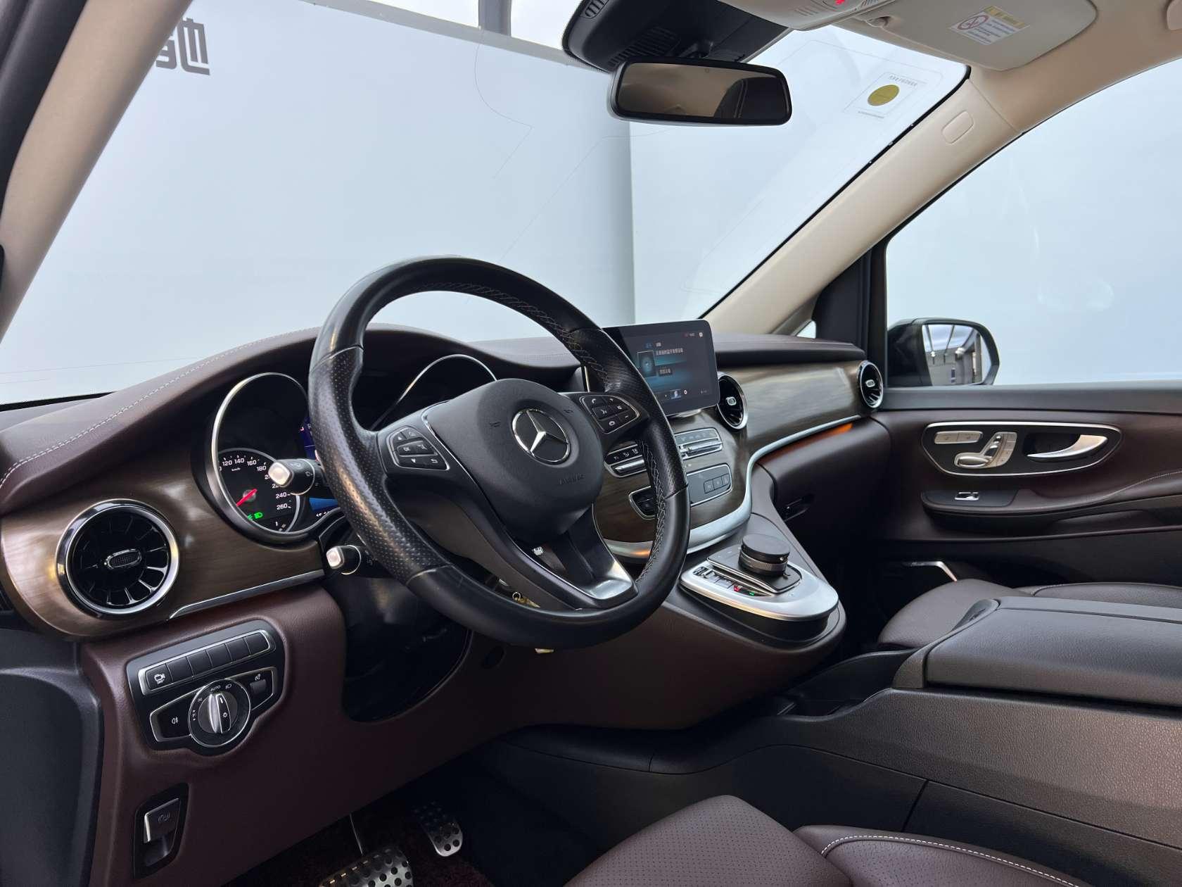 Mercedes-Benz V-Class V 2022 V 260 Luxury